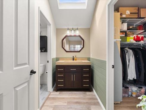 2524 W Macarthur  A  Boulevard, Santa Ana, CA