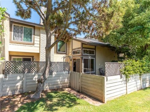 2620  Tustin  F  Avenue, Santa Ana, CA