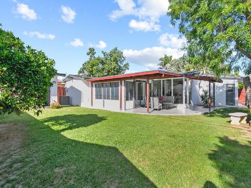 2214 N Spruce   Street, Santa Ana, CA