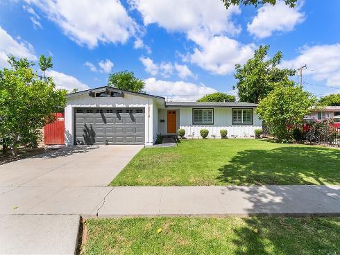 2214 N Spruce   Street, Santa Ana, CA