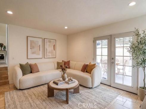 2818 S Deegan , Santa Ana, CA