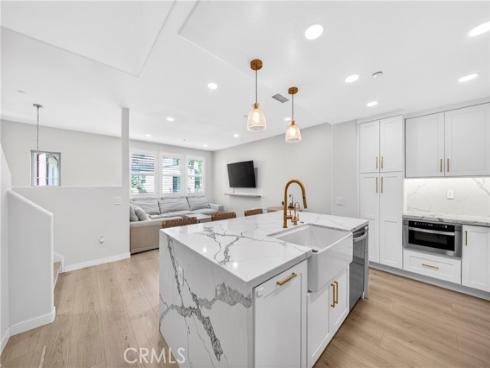 2827 W. Edinger Avenue