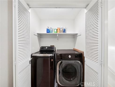 2827 W Edinger   Avenue, Santa Ana, CA