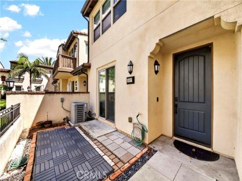 2827 W Edinger   Avenue, Santa Ana, CA