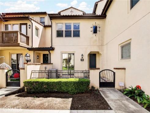 2827 W Edinger   Avenue, Santa Ana, CA