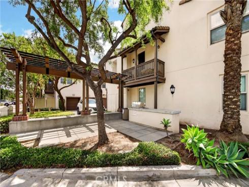 2827 W Edinger   Avenue, Santa Ana, CA