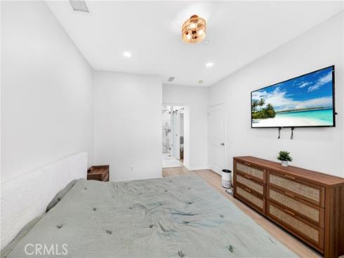 2827 W Edinger   Avenue, Santa Ana, CA