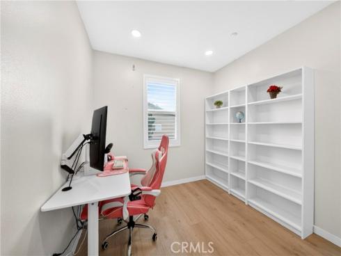 2827 W Edinger   Avenue, Santa Ana, CA