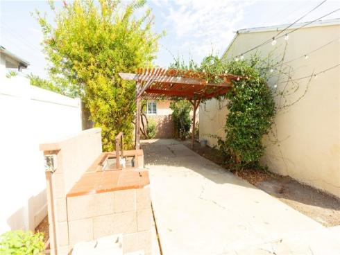 715 E Mcfadden  , Santa Ana, CA