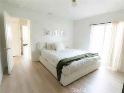 715 E Mcfadden  , Santa Ana, CA