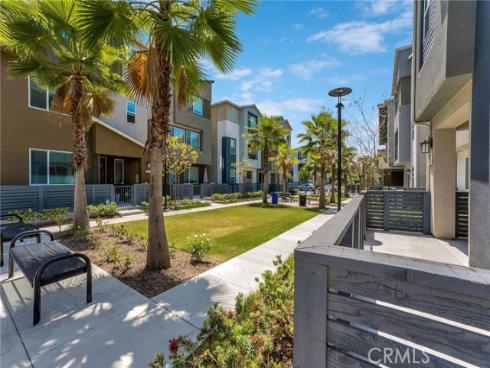 925 E 3rd , Santa Ana, CA