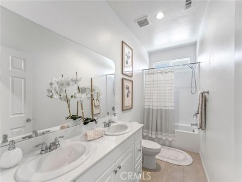925 E 3rd , Santa Ana, CA