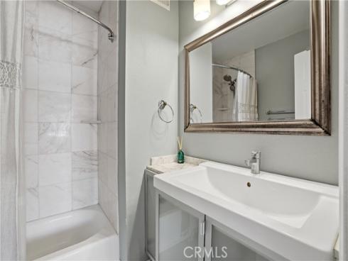 809 N Spurgeon  5  Street, Santa Ana, CA