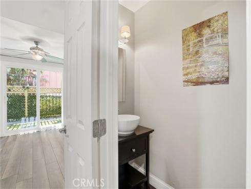 809 N Spurgeon  5  Street, Santa Ana, CA