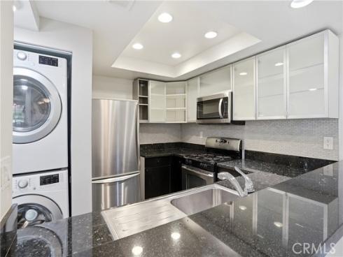 809 N Spurgeon  5  Street, Santa Ana, CA