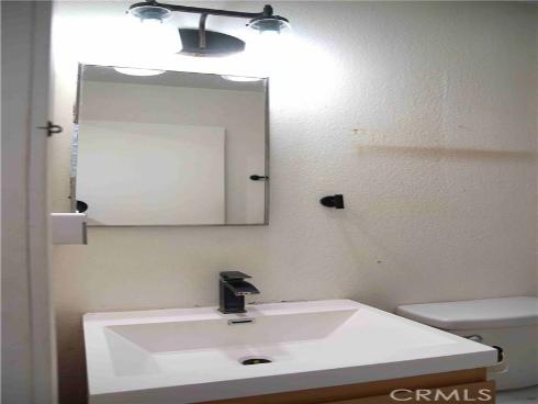 1021 W Bishop  212-I , Santa Ana, CA