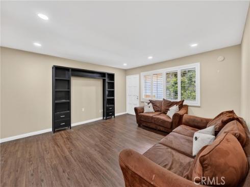 1060  Cabrillo Park  A  Drive, Santa Ana, CA