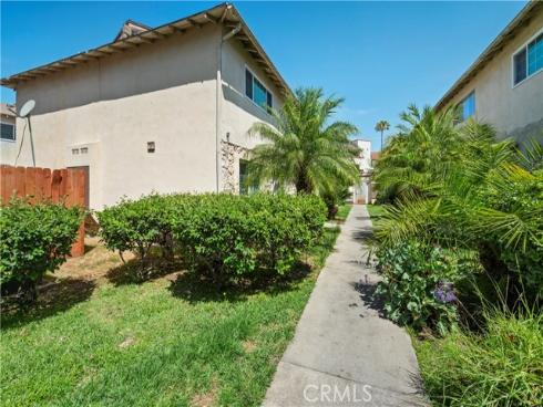 1602 N King,  APT#D4  Street, Santa Ana, CA