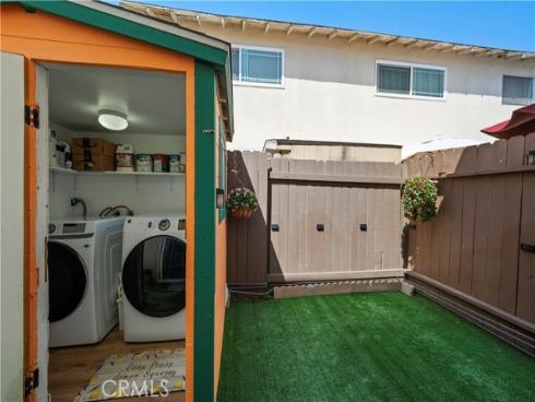 1602 N King,  APT#D4  Street, Santa Ana, CA