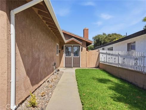 2083 S Cedar   Street, Santa Ana, CA