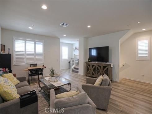 923 E 2nd  , Santa Ana, CA