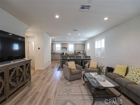 923 E 2nd  , Santa Ana, CA