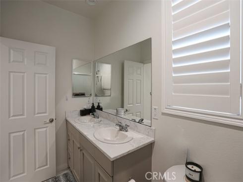 923 E 2nd  , Santa Ana, CA