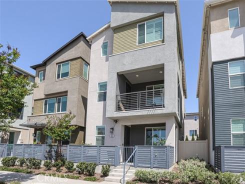 923 E 2nd  , Santa Ana, CA