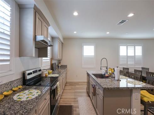 923 E 2nd  , Santa Ana, CA