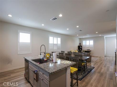 923 E 2nd  , Santa Ana, CA