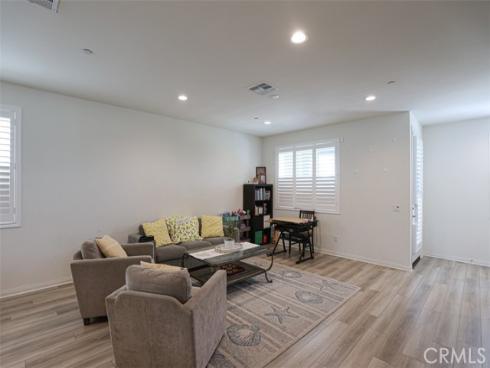 923 E 2nd  , Santa Ana, CA