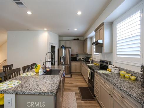 923 E 2nd  , Santa Ana, CA