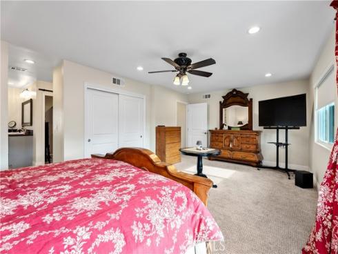 1562  Wyndham   Court, Santa Ana, CA