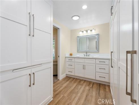 1562  Wyndham   Court, Santa Ana, CA