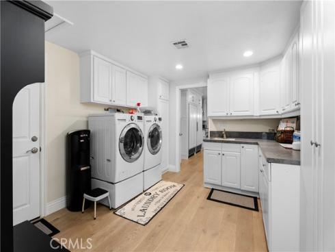 1562  Wyndham   Court, Santa Ana, CA