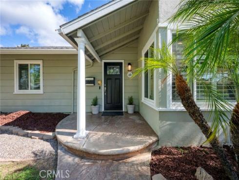 709 E Catalina  , Santa Ana, CA