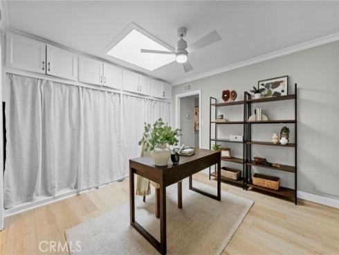 709 E Catalina  , Santa Ana, CA