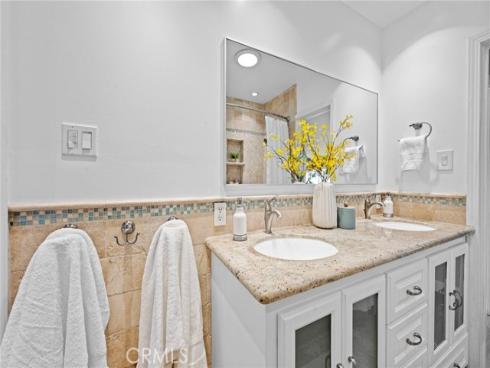 709 E Catalina  , Santa Ana, CA