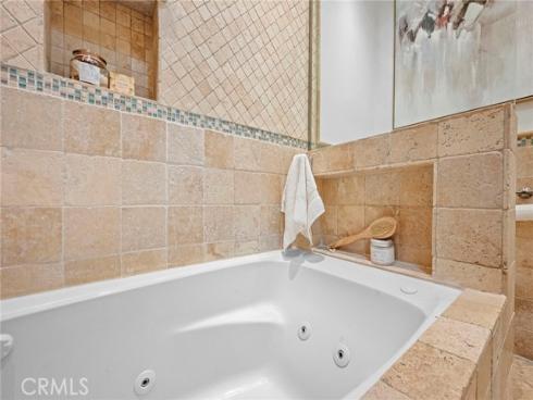 709 E Catalina  , Santa Ana, CA