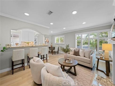 709 E Catalina  , Santa Ana, CA