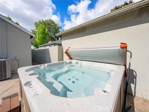 709 E Catalina  , Santa Ana, CA