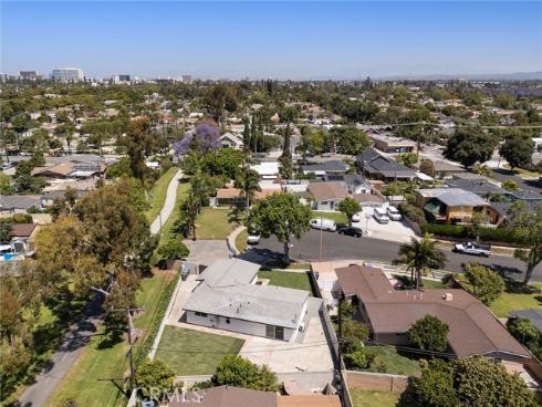 502 E Russell , Santa Ana, CA
