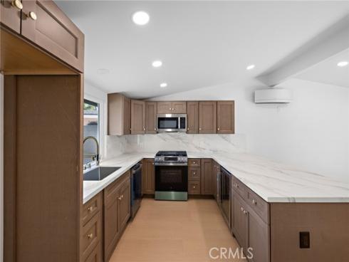 502 E Russell , Santa Ana, CA