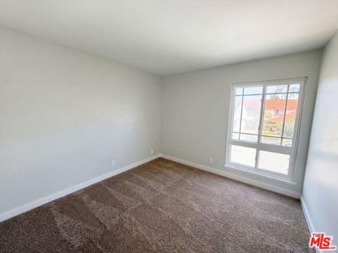 2334 W Chandler Avenue, Santa Ana, CA