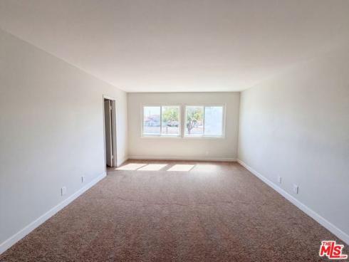 2334 W Chandler Avenue, Santa Ana, CA