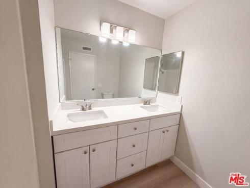 2334 W Chandler Avenue, Santa Ana, CA