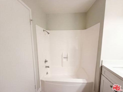 2334 W Chandler Avenue, Santa Ana, CA
