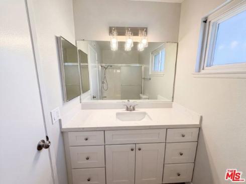 2334 W Chandler Avenue, Santa Ana, CA