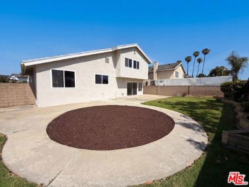 2334 W Chandler Avenue, Santa Ana, CA