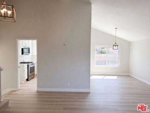 2334 W Chandler Avenue, Santa Ana, CA
